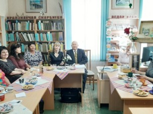 16 сентября в читальном зале Сморгонской районной библиотеки состоялась творческая встреча с белорусским писателем и журналистом Аркадием Трофимовичем Журавлёвым
