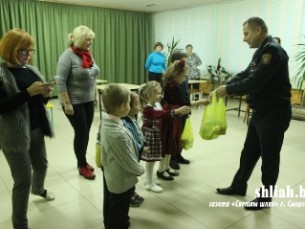 В День матери милиционеры посетили приют СПЦ
