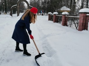 
Убрать последствия снегопада совместными усилиями!