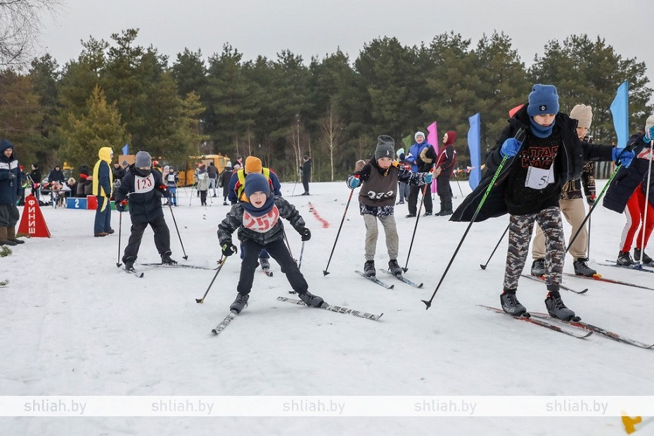 В Сморгони проходит районный этап соревнований по биатлону «Снежный снайпер»