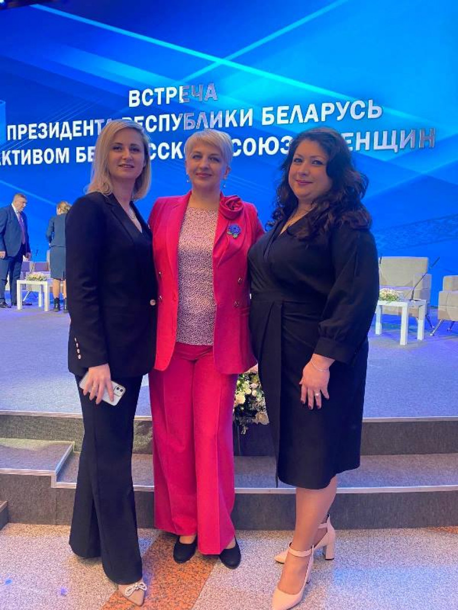 Активистки «Белорусского союза женщин» Сморгонщины в составе делегации Гродненской области отправились на встречу с Главой государства