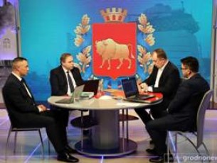 Владимир Караник впервые ответил на вопросы СМИ и жителей региона в прямом эфире