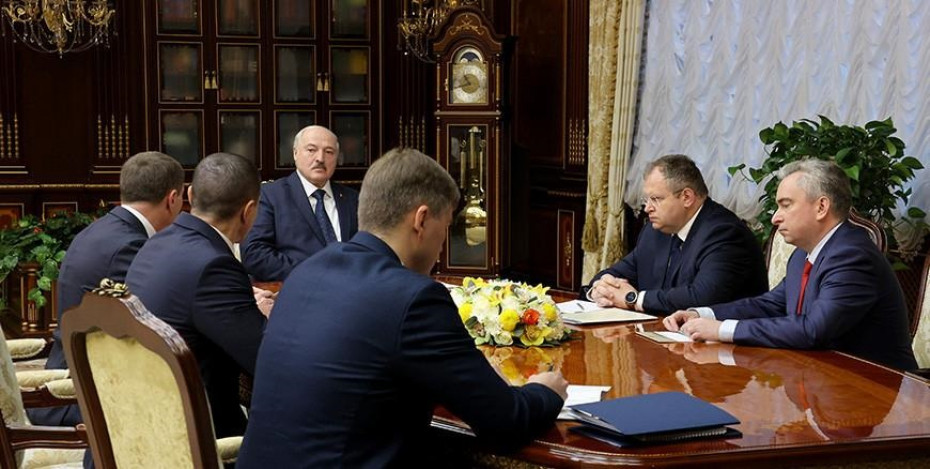 Александр Лукашенко: ПВТ должен работать прежде всего на Беларусь